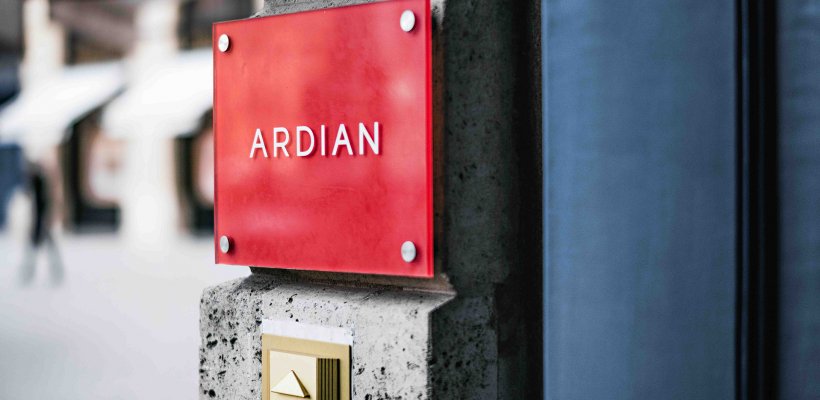 Le siège de Ardian est situé Place Vendôme à Paris. 