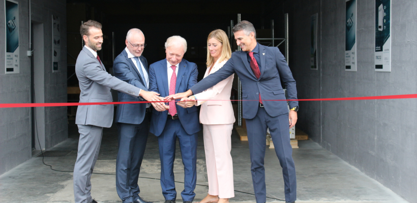 LQ13455774C_picture_0_cropped.jpg De gauche à droite : Geoffrey Cardoso, Franck Nosek, Alceste Vitri, fondateur de la célèbre l’entreprise italienne, sa fille Roberta Vitri, et Frederico Donati,